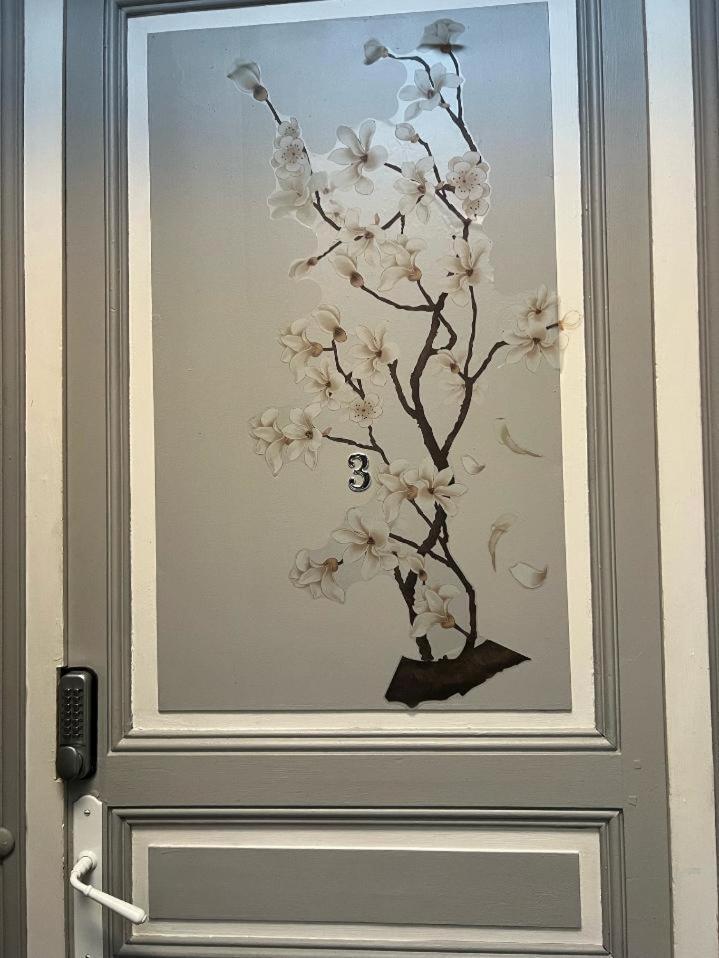 莱斯杜伊勒里宫尚特卢酒店 La Roche-Chalais 客房 照片
